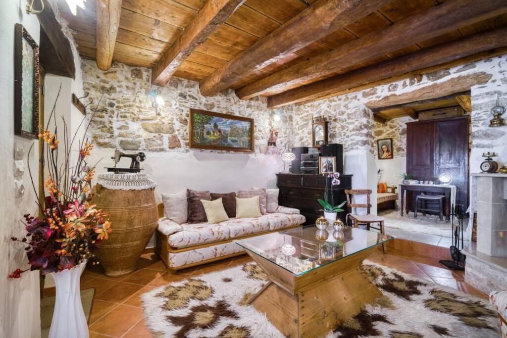 Traditional Cretan Stone House In The Center Of Crete Litos ภายนอก รูปภาพ