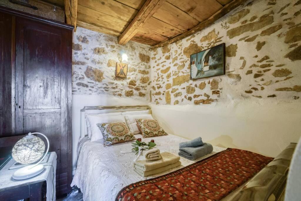 Traditional Cretan Stone House In The Center Of Crete Litos ภายนอก รูปภาพ